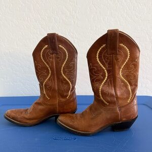Women’s Justin cowgirl boots